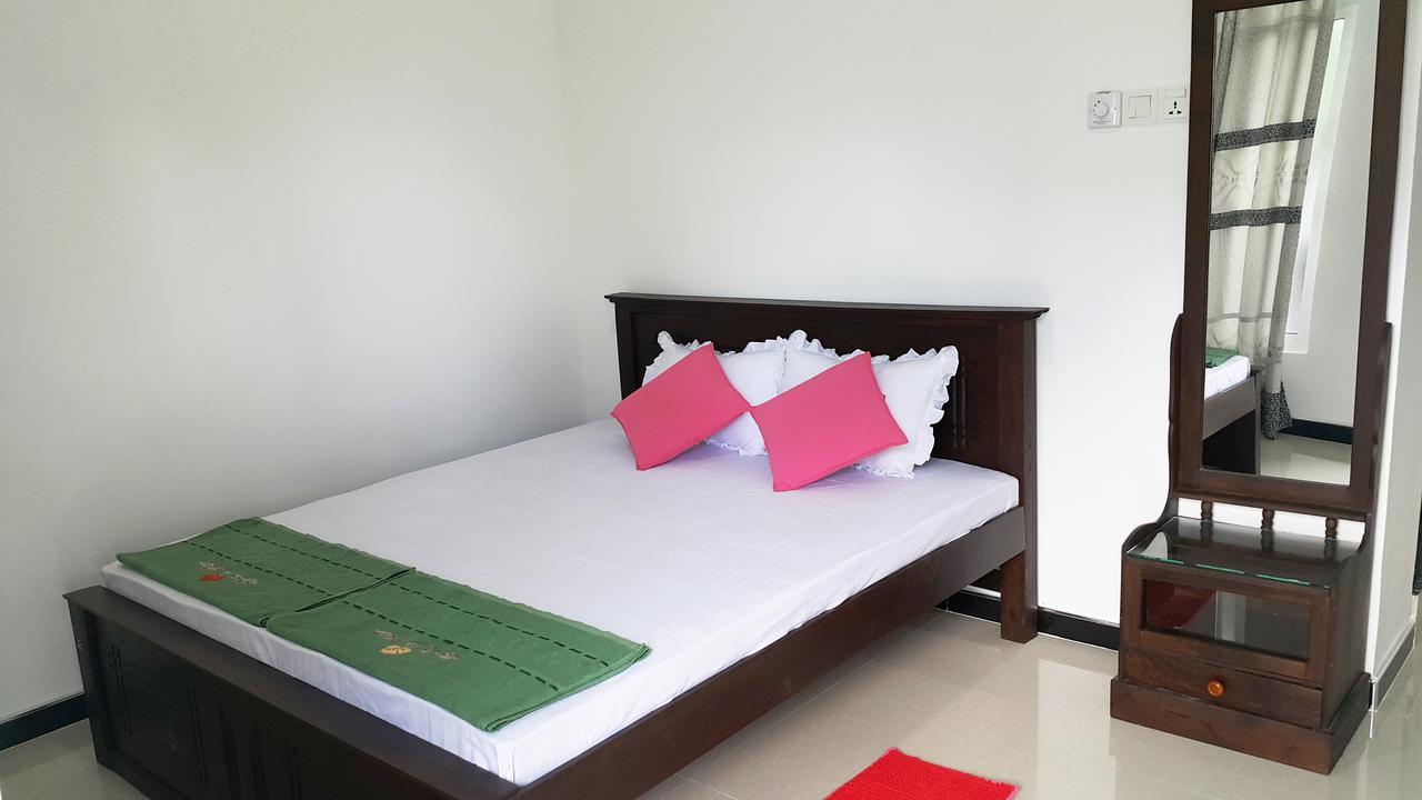 Methusha Holiday House Mirissa Ngoại thất bức ảnh