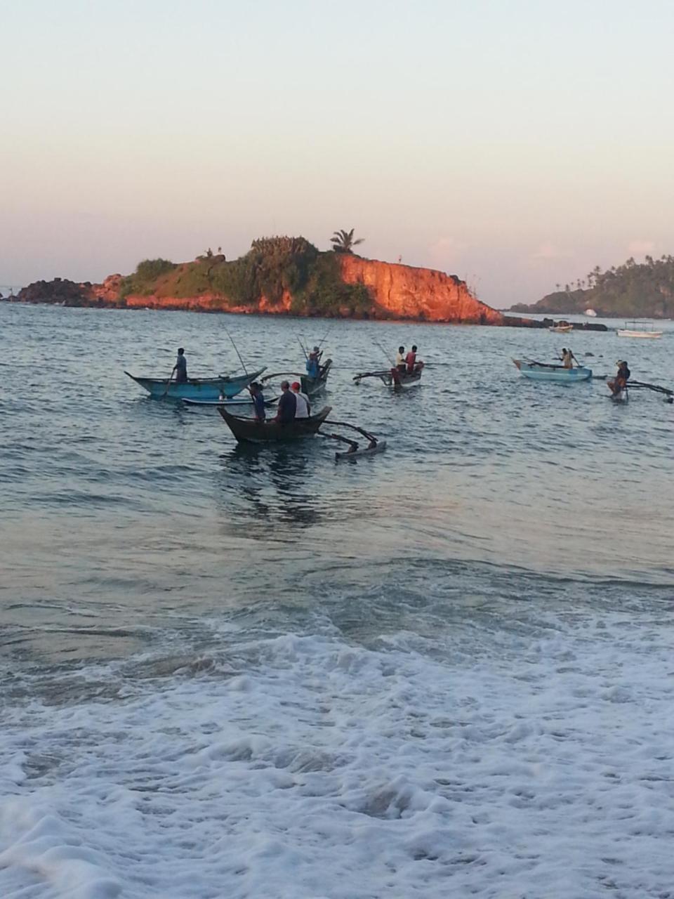 Methusha Holiday House Mirissa Ngoại thất bức ảnh